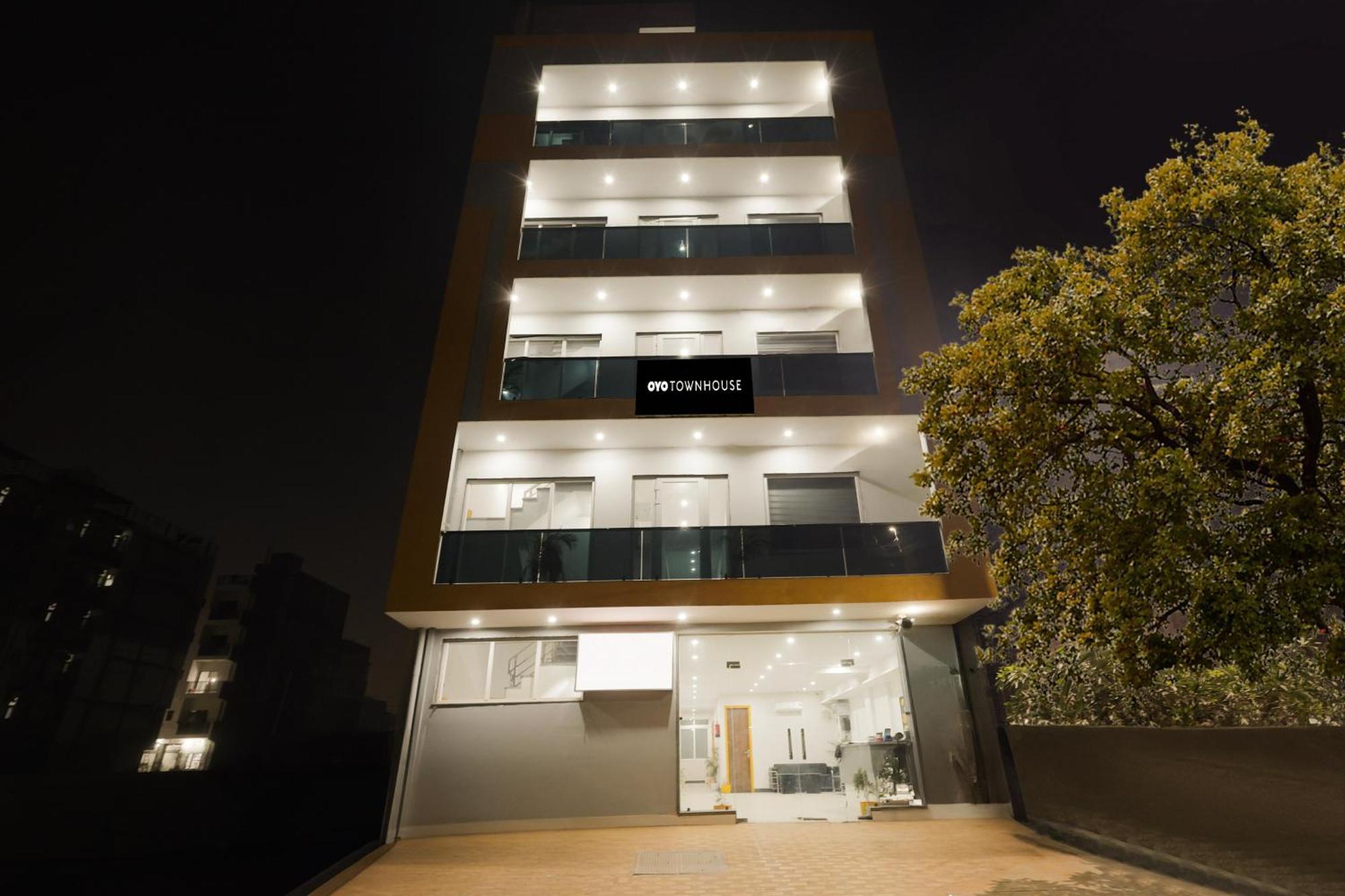 Super Townhouse Sector 69 Gurgaon Ξενοδοχείο Εξωτερικό φωτογραφία